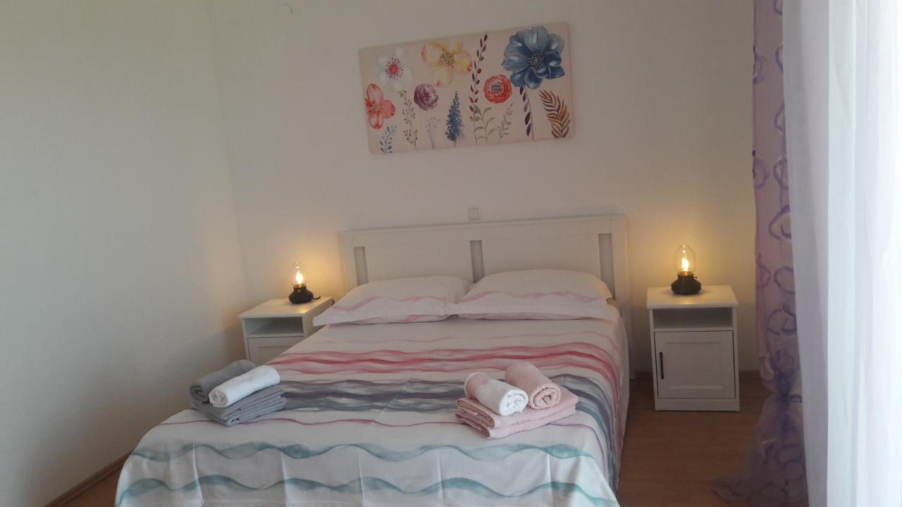Apartman Barbat-Za Cijelu Obitelj Barbat na Rabu エクステリア 写真